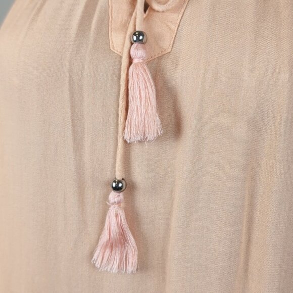 3/$20 Guilty Peach Sleeveless Top Tassel Tie Keyhole Cut Out Pleated Flowy Small - Picture 3 of 9